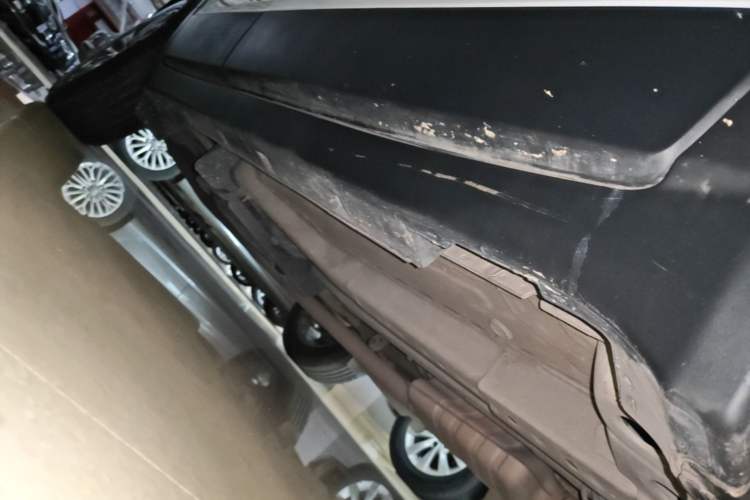 Used Buick Encore 2018 18T Automatic Two-Wheel Drive Urban Leading Model Right Side Sill