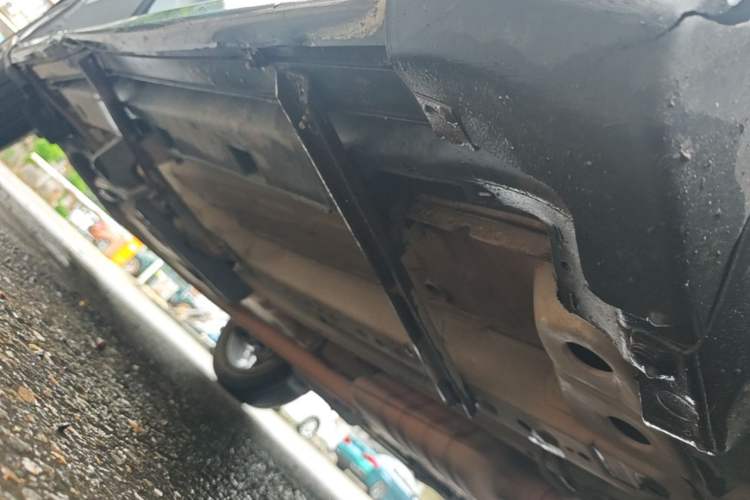 Used Buick Encore 2018 18T Automatic Two-Wheel Drive Urban Leading Model Right Side Sill