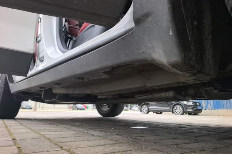 Used Buick Encore 2018 18T Automatic Two-Wheel Drive Urban Leading Model Right Side Sill