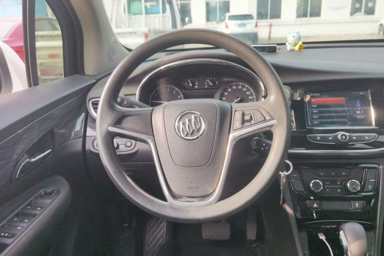 Used Buick Encore 2018 18T Automatic Two-Wheel Drive Urban Leading Model Steering Wheel