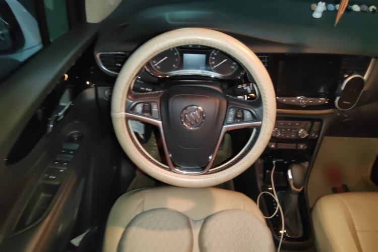 Used Buick Encore 2018 18T Automatic Two-Wheel Drive Urban Elite Model Steering Wheel