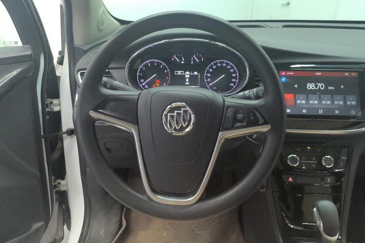 Used Buick Encore 2018 18T Automatic Two-Wheel Drive Urban Leading Model Steering Wheel