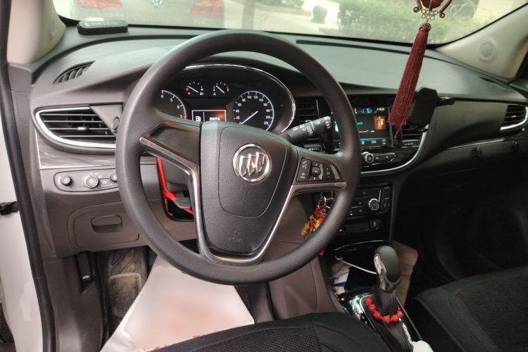 Used Buick Encore 2018 18T Automatic Two-Wheel Drive Urban Leading Model Steering Wheel