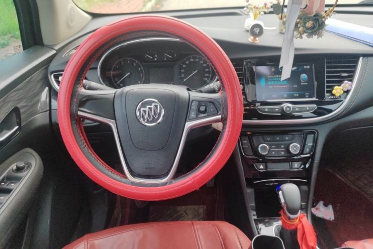 Used Buick Encore 2018 18T Automatic Two-Wheel Drive Urban Leading Model Steering Wheel