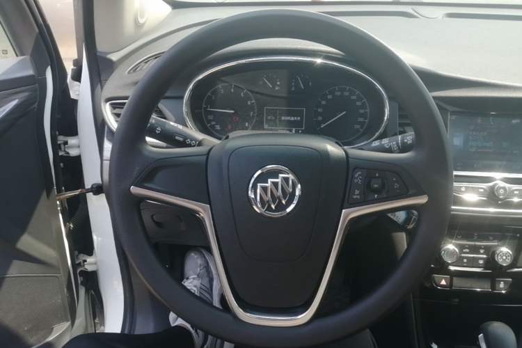 Used Buick Encore 2018 18T Automatic Two-Wheel Drive Urban Leading Model Steering Wheel