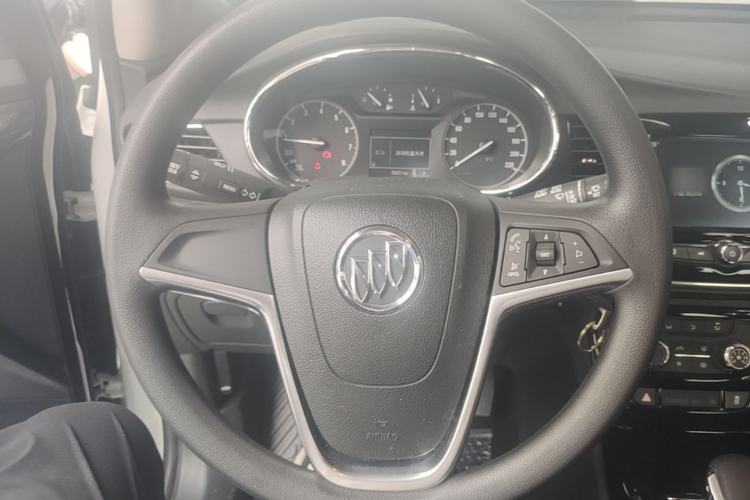 Used Buick Encore 2018 18T Automatic Two-Wheel Drive Urban Leading Model Steering Wheel