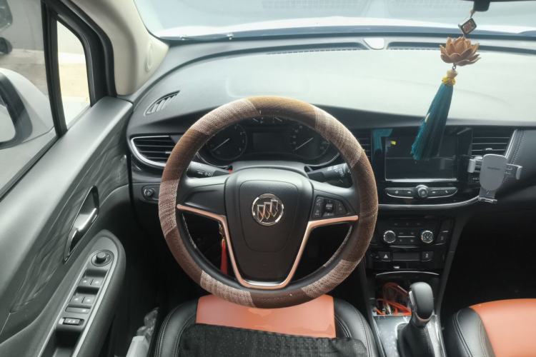 Used Buick Encore 2018 18T Automatic Two-Wheel Drive Urban Leading Model Steering Wheel
