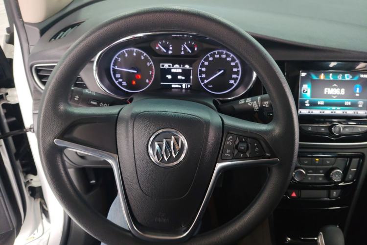 Used Buick Encore 2018 18T Automatic Two-Wheel Drive Urban Leading Model Steering Wheel