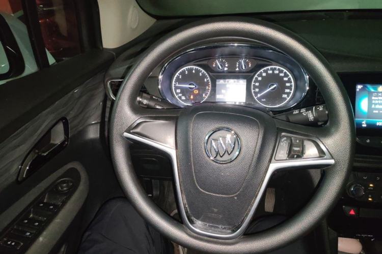 Used Buick Encore 2018 18T Automatic Two-Wheel Drive Urban Leading Model Steering Wheel