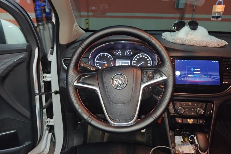 Used Buick Encore 2018 18T Automatic Two-Wheel Drive Urban Leading Model Steering Wheel
