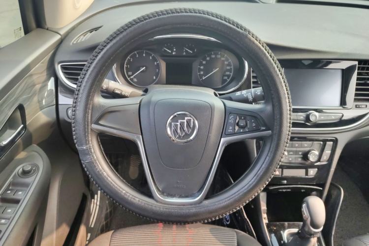 Used Buick Encore 2018 18T Automatic Two-Wheel Drive Urban Leading Model Steering Wheel