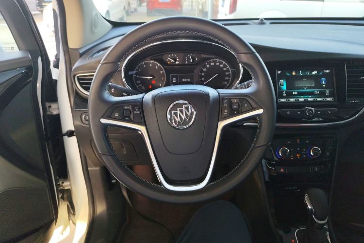 Used Buick Encore 2018 18T Automatic Two-Wheel Drive Urban Elite Model Steering Wheel