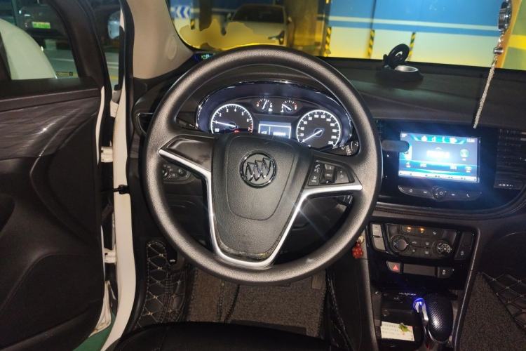 Used Buick Encore 2018 18T Automatic Two-Wheel Drive Urban Leading Model Steering Wheel