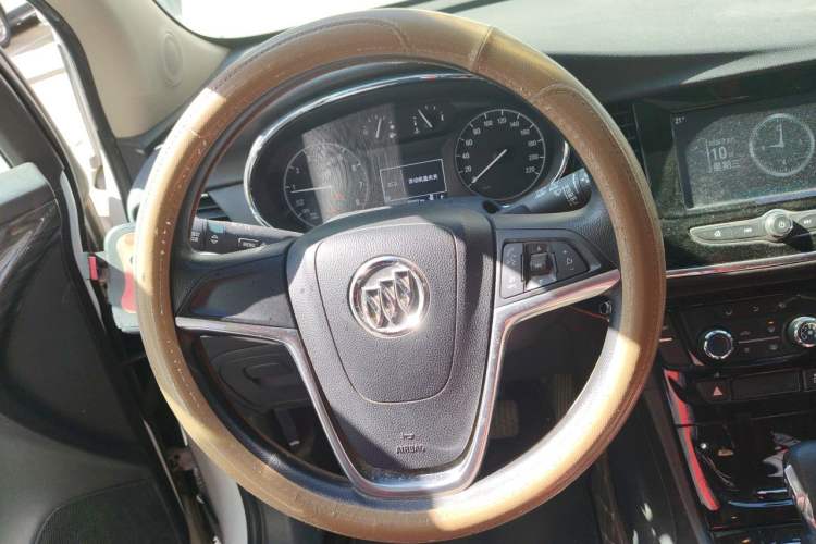 Used Buick Encore 2018 18T Automatic Two-Wheel Drive Urban Leading Model Steering Wheel