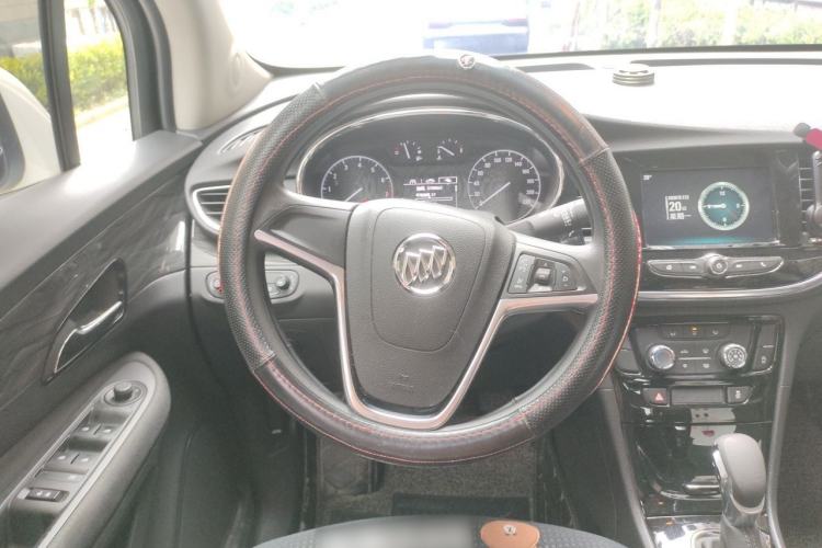 Used Buick Encore 2018 18T Automatic Two-Wheel Drive Urban Leading Model Steering Wheel