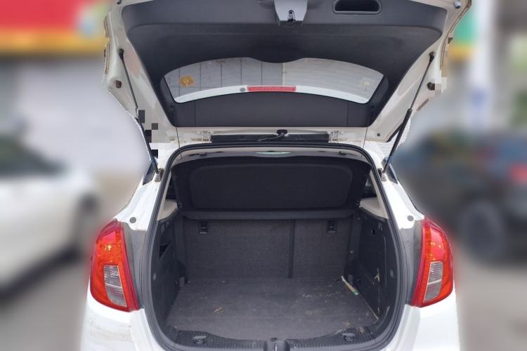 Used Buick Encore 2018 18T Automatic Two-Wheel Drive Urban Leading Model Trunk