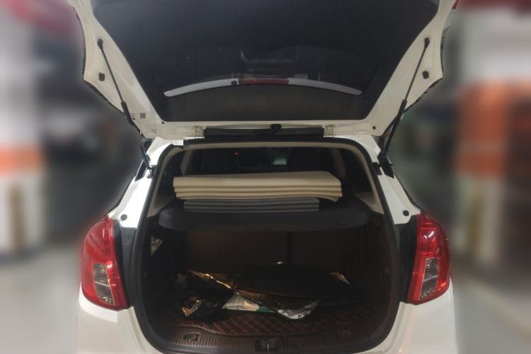Used Buick Encore 2018 18T Automatic Two-Wheel Drive Urban Leading Model Trunk