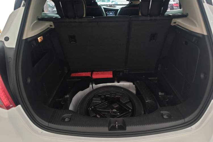 Used Buick Encore 2018 18T Automatic Two-Wheel Drive Urban Leading Model Trunk