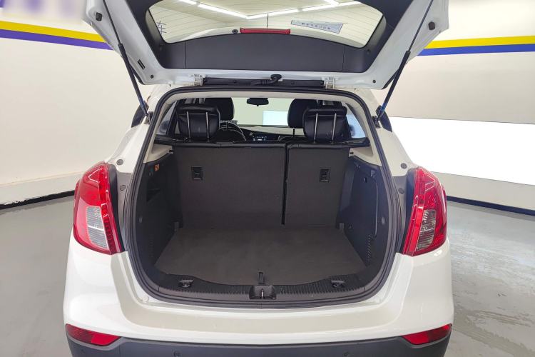 Used Buick Encore 2018 18T Automatic Two-Wheel Drive Urban Leading Model Trunk