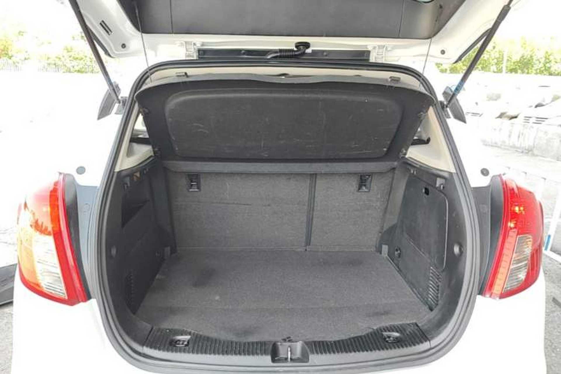 Used Buick Encore 2018 18T Automatic Two-Wheel Drive Urban Leading Model Trunk