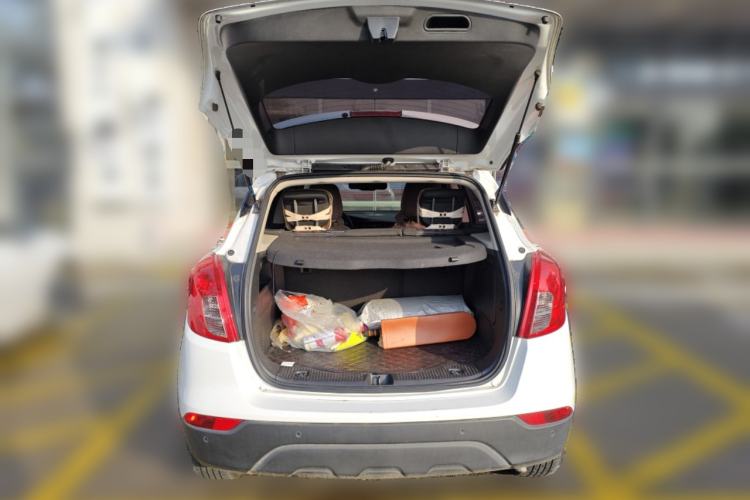 Used Buick Encore 2018 18T Automatic Two-Wheel Drive Urban Leading Model Trunk