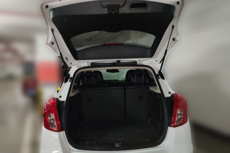 Used Buick Encore 2018 18T Automatic Two-Wheel Drive Urban Leading Model Trunk