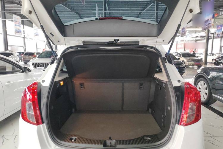 Used Buick Encore 2018 18T Automatic Two-Wheel Drive Urban Leading Model Trunk