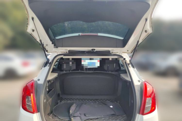 Used Buick Encore 2018 18T Automatic Two-Wheel Drive Urban Leading Model Trunk