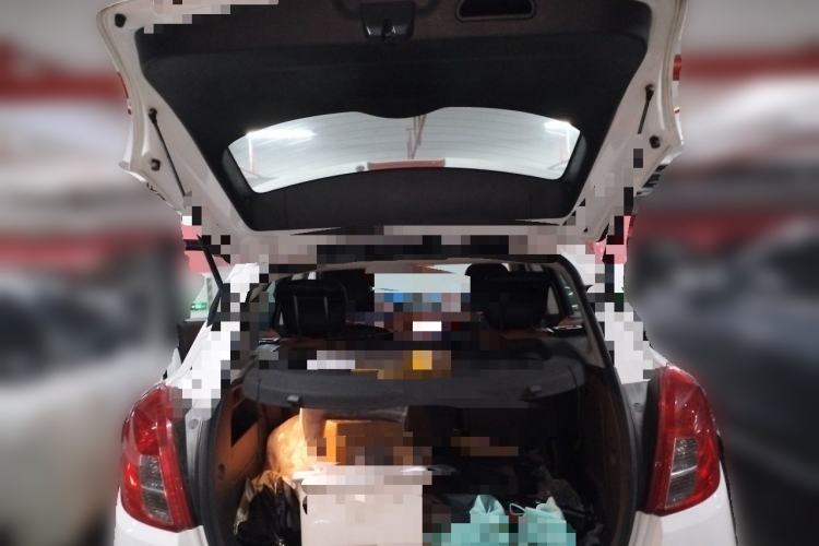 Used Buick Encore 2018 18T Automatic Two-Wheel Drive Urban Leading Model Trunk