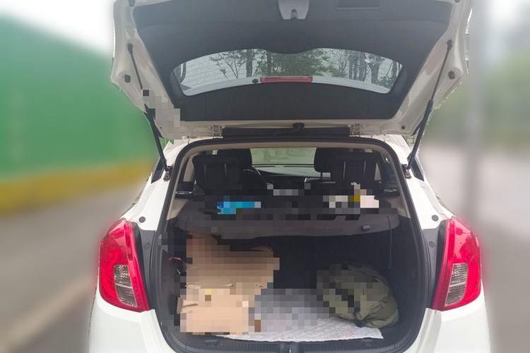 Used Buick Encore 2018 18T Automatic Two-Wheel Drive Urban Fashion Model Trunk
