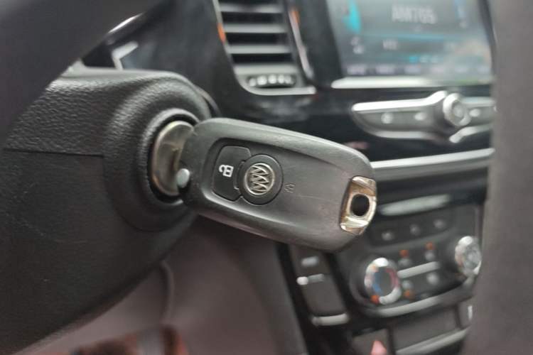 Used Buick Encore 2018 18T Automatic Two-Wheel Drive Urban Leading Model Vehicle Key