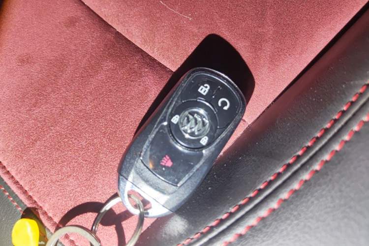 Used Buick Encore 2018 18T Automatic Two-Wheel Drive Urban Elite Model Vehicle Key