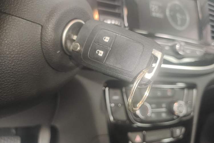 Used Buick Encore 2018 18T Automatic Two-Wheel Drive Urban Leading Model Vehicle Key