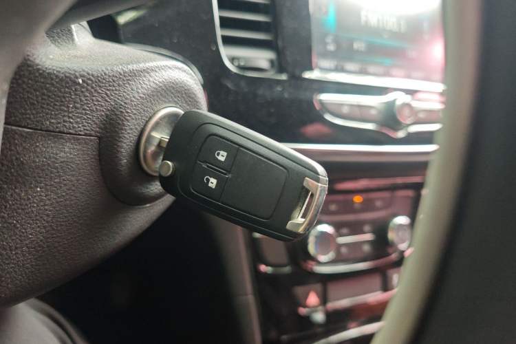 Used Buick Encore 2018 18T Automatic Two-Wheel Drive Urban Leading Model Vehicle Key