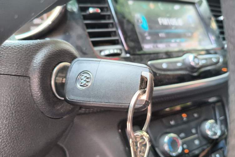 Used Buick Encore 2018 18T Automatic Two-Wheel Drive Urban Leading Model Vehicle Key