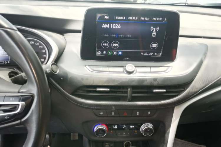 Used Buick Encore 2020 20T CVT Elite Edition Audio And AC Panel