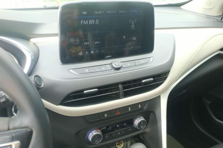 Used Buick Encore 2020 15T Automatic Comfort Version Audio And AC Panel