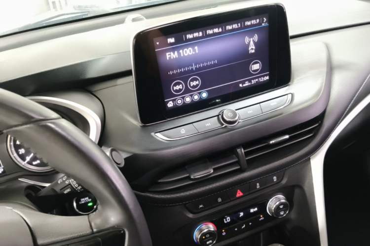 Used Buick Encore 2020 20T CVT Elite Edition Audio And AC Panel