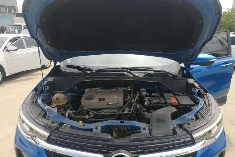 Used Buick Encore 2020 15T Automatic Comfort Version Engine Bay