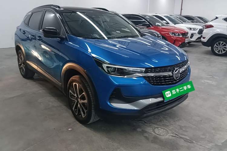 Used Buick Encore 2020 20T CVT Elite Edition Front Right 45 Deg