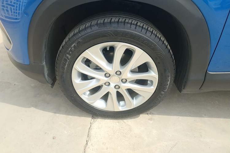 Used Buick Encore 2020 15T Automatic Comfort Version Left Front Wheel Hub