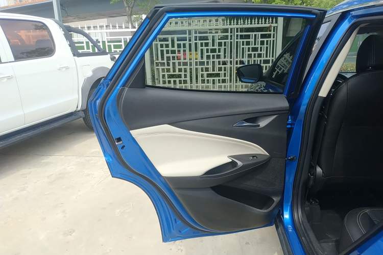 Used Buick Encore 2020 15T Automatic Comfort Version Left Rear Door Interior