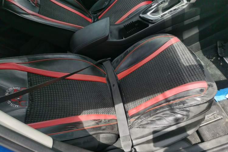 Used Buick Encore 2020 20T CVT Elite Edition Right Front Seat