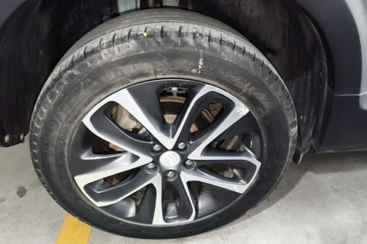 Used Buick Encore 2020 20T CVT Elite Edition Right Rear Wheel Hub