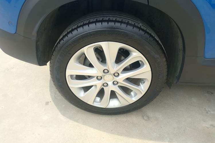 Used Buick Encore 2020 15T Automatic Comfort Version Right Rear Wheel Hub