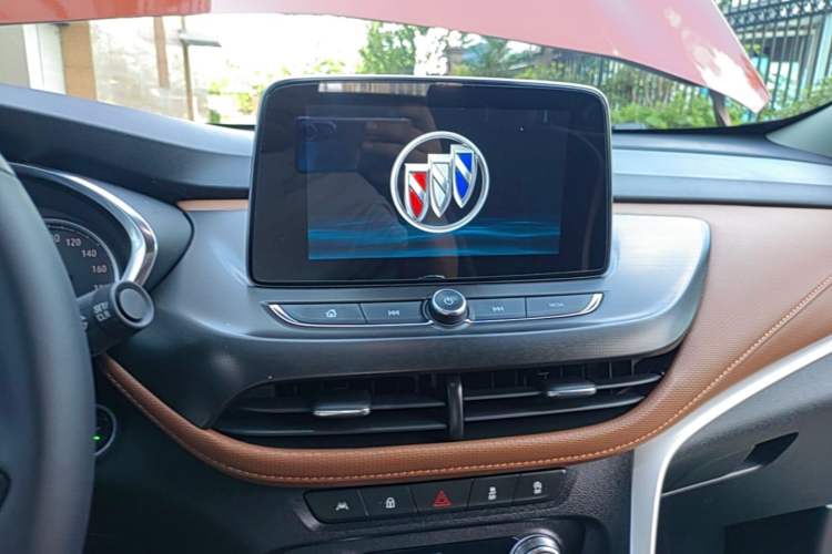 Used Buick Encore 2020 20T CVT Luxury Edition Audio And AC Panel
