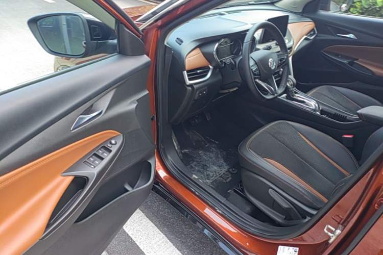 Used Buick Encore 2020 20T CVT Luxury Edition Driver Seat