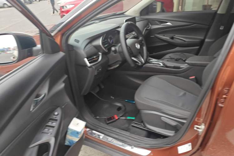 Used Buick Encore 2020 20T CVT Elite Edition Driver Seat