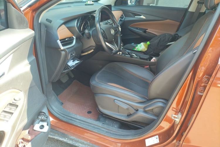 Used Buick Encore 2020 20T CVT Luxury Edition Driver Seat