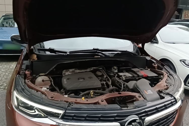 Used Buick Encore 2020 20T CVT Luxury Edition Engine Bay